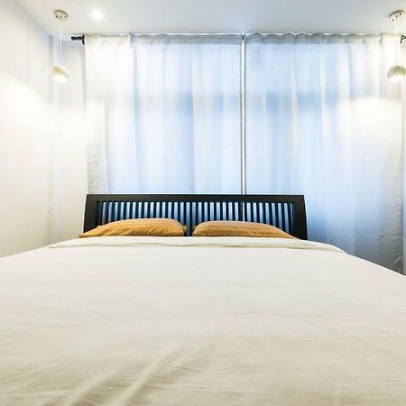 196 โอลด์ทาวน์ ชิค ทาวน์เฮาส์ Hotel กรุงเทพมหานคร ภายนอก รูปภาพ