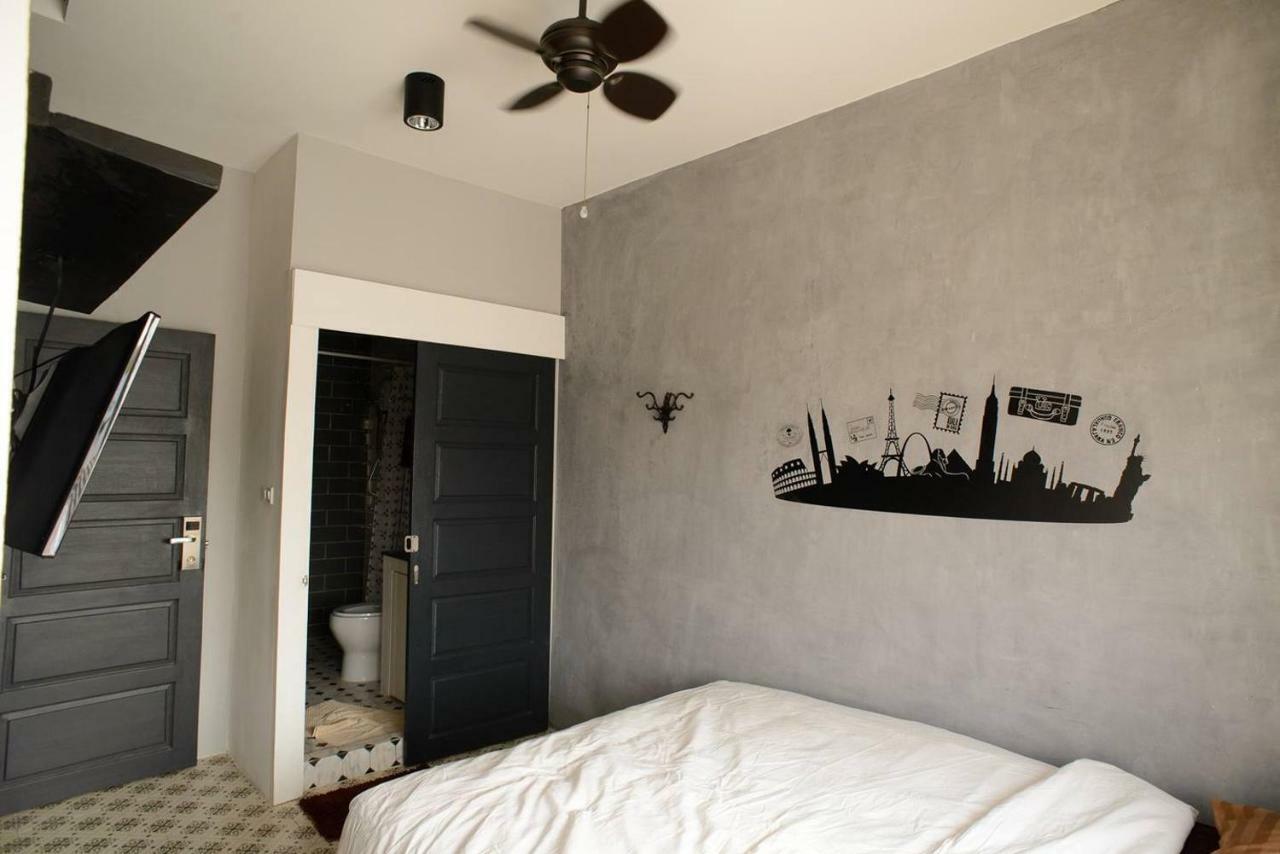 196 โอลด์ทาวน์ ชิค ทาวน์เฮาส์ Hotel กรุงเทพมหานคร ภายนอก รูปภาพ
